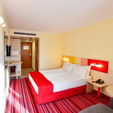 Zenith 4* Mamaja