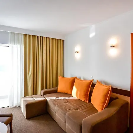 Zenith Hotel 4*