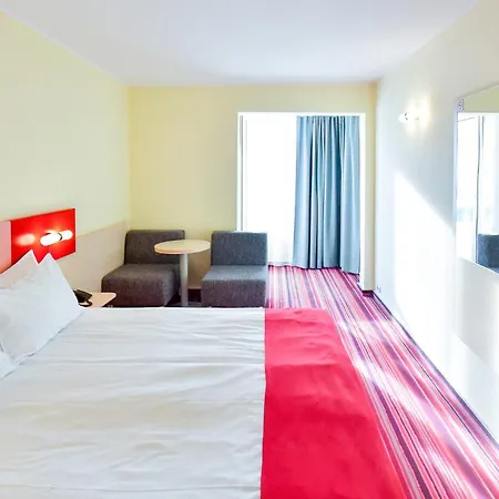 Zenith Hotel
